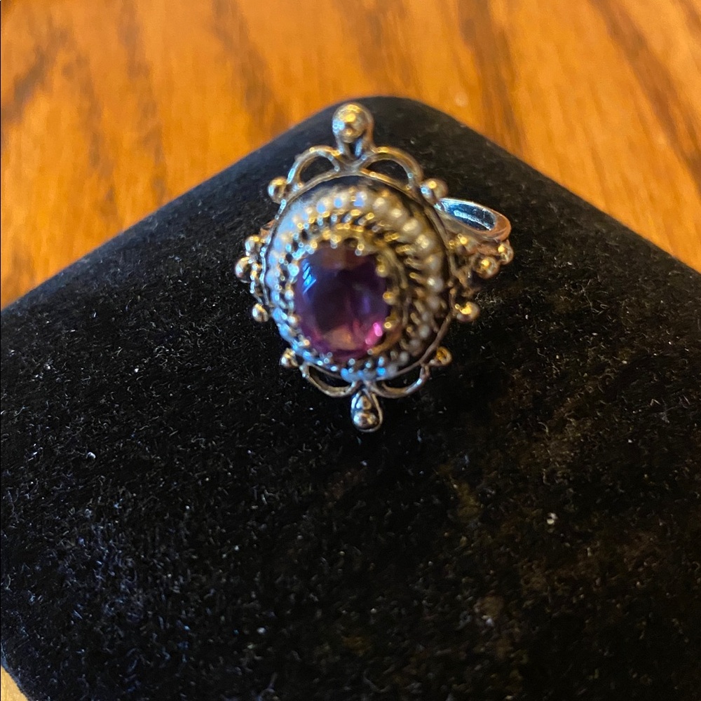 14 K Victorian Amethyst Ring - Picture 6 of 7
